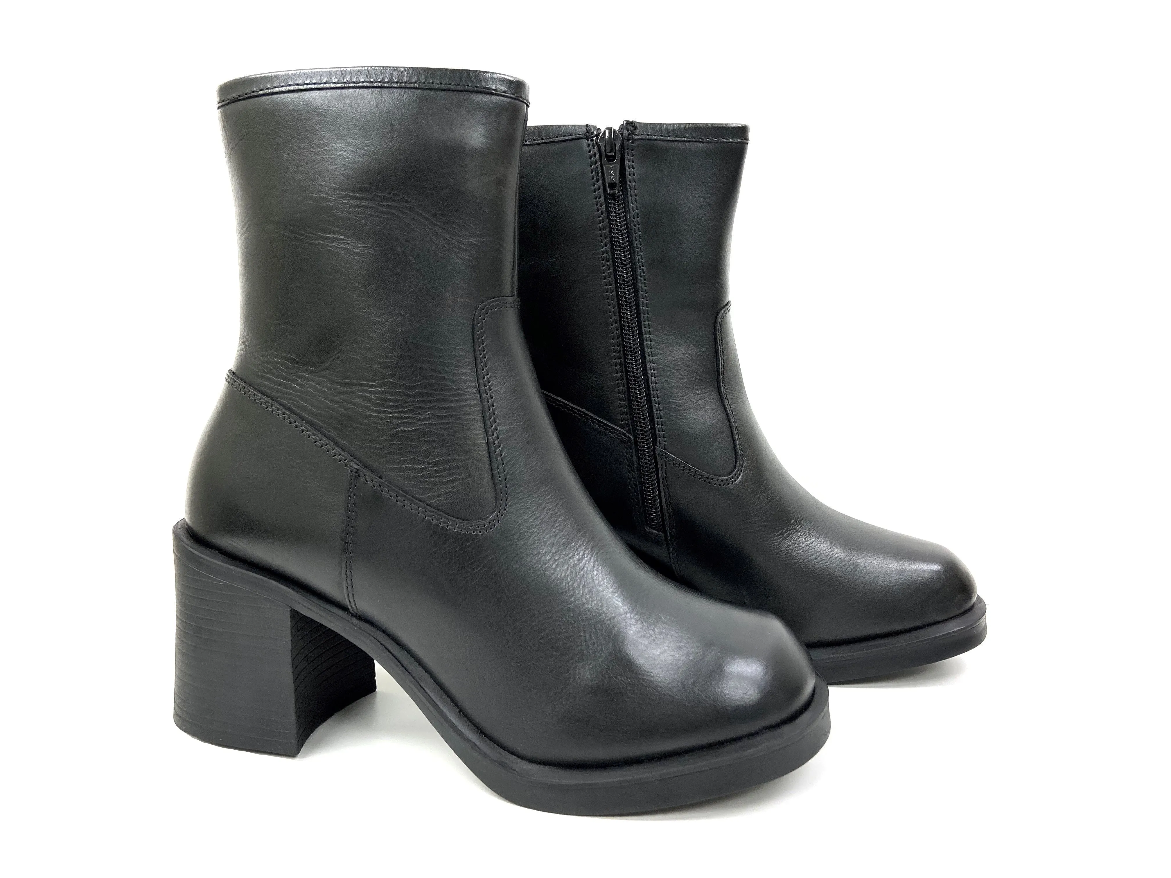 Lyla Black Square Block Heel Zip Boot