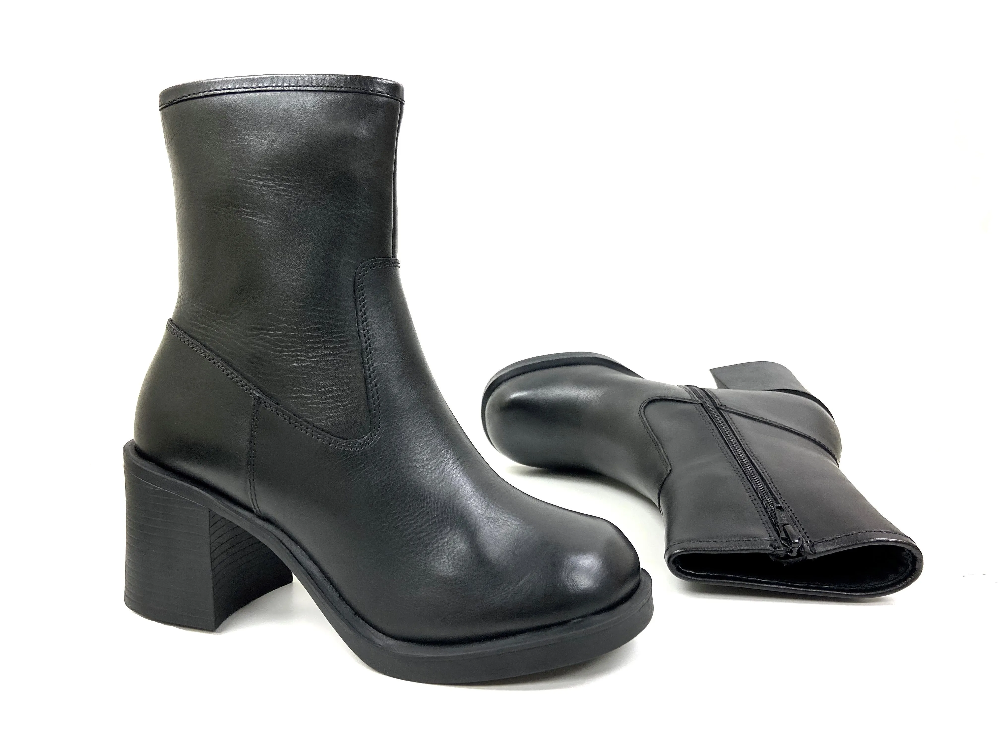 Lyla Black Square Block Heel Zip Boot