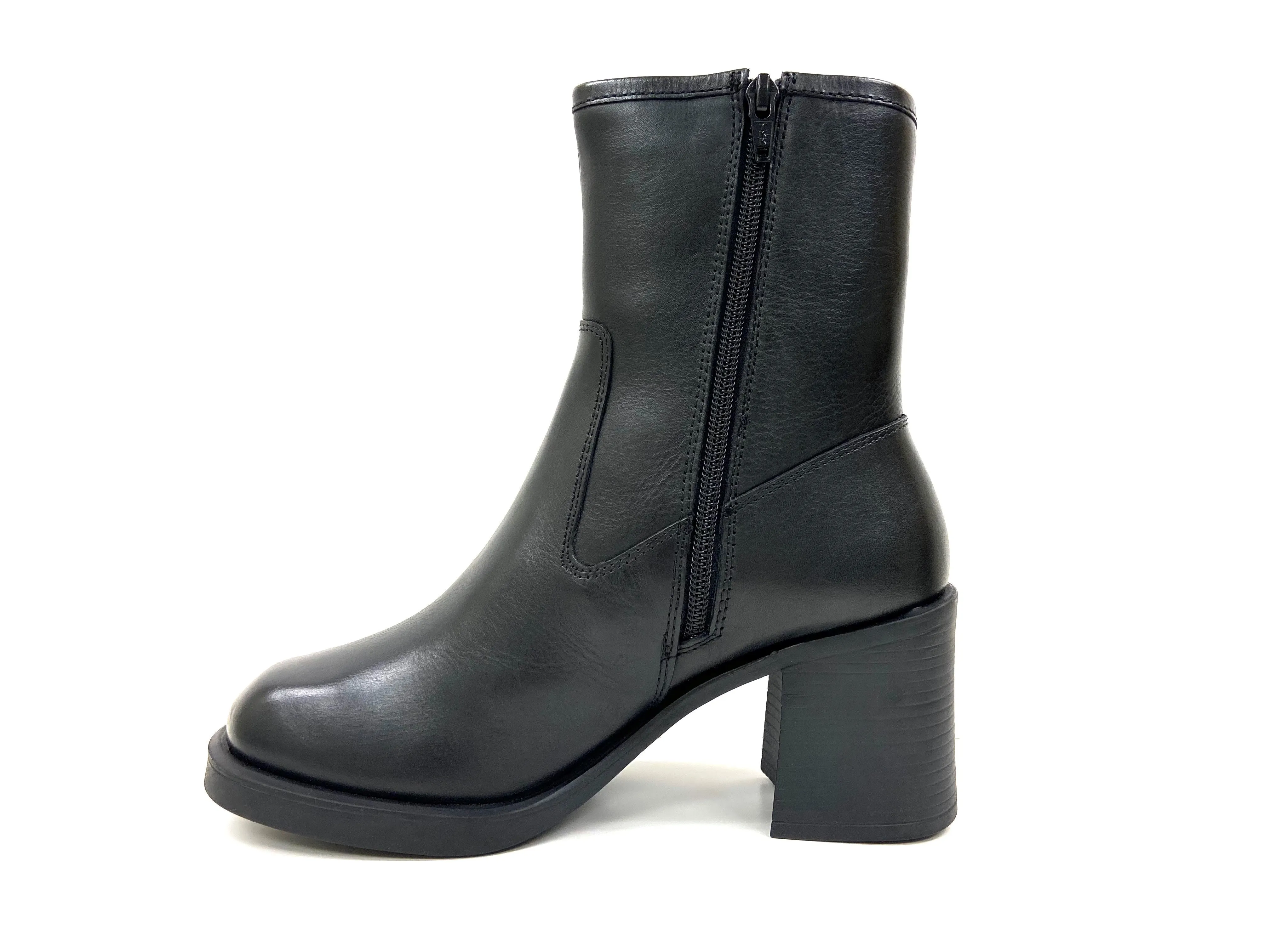 Lyla Black Square Block Heel Zip Boot